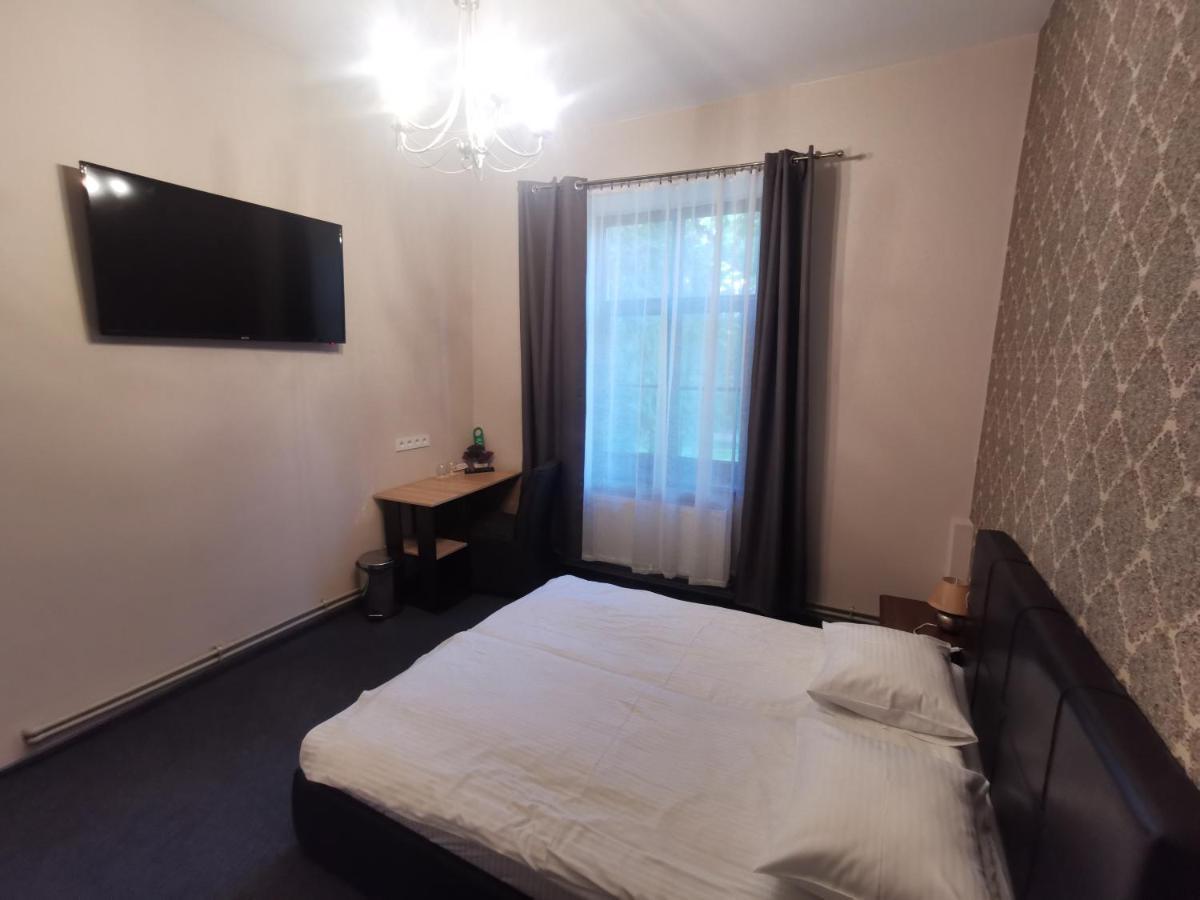 Hotel Karklu Muiza Єлгава Екстер'єр фото
