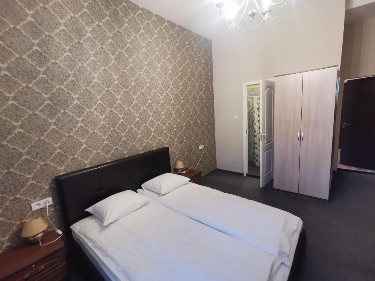 Hotel Karklu Muiza Єлгава Екстер'єр фото