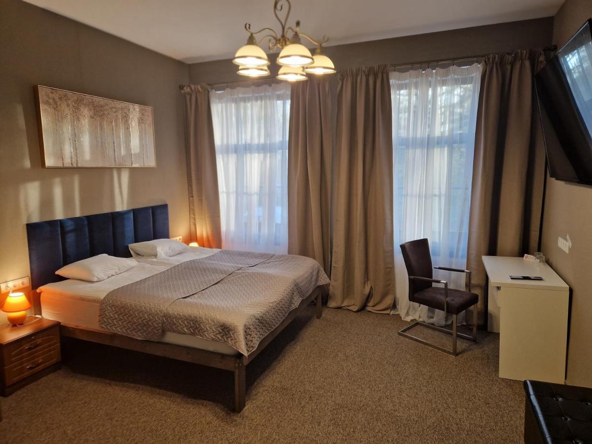 Hotel Karklu Muiza Єлгава Екстер'єр фото