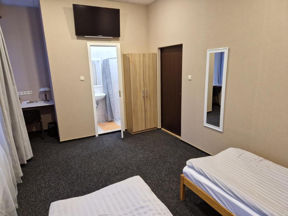 Hotel Karklu Muiza Єлгава Екстер'єр фото