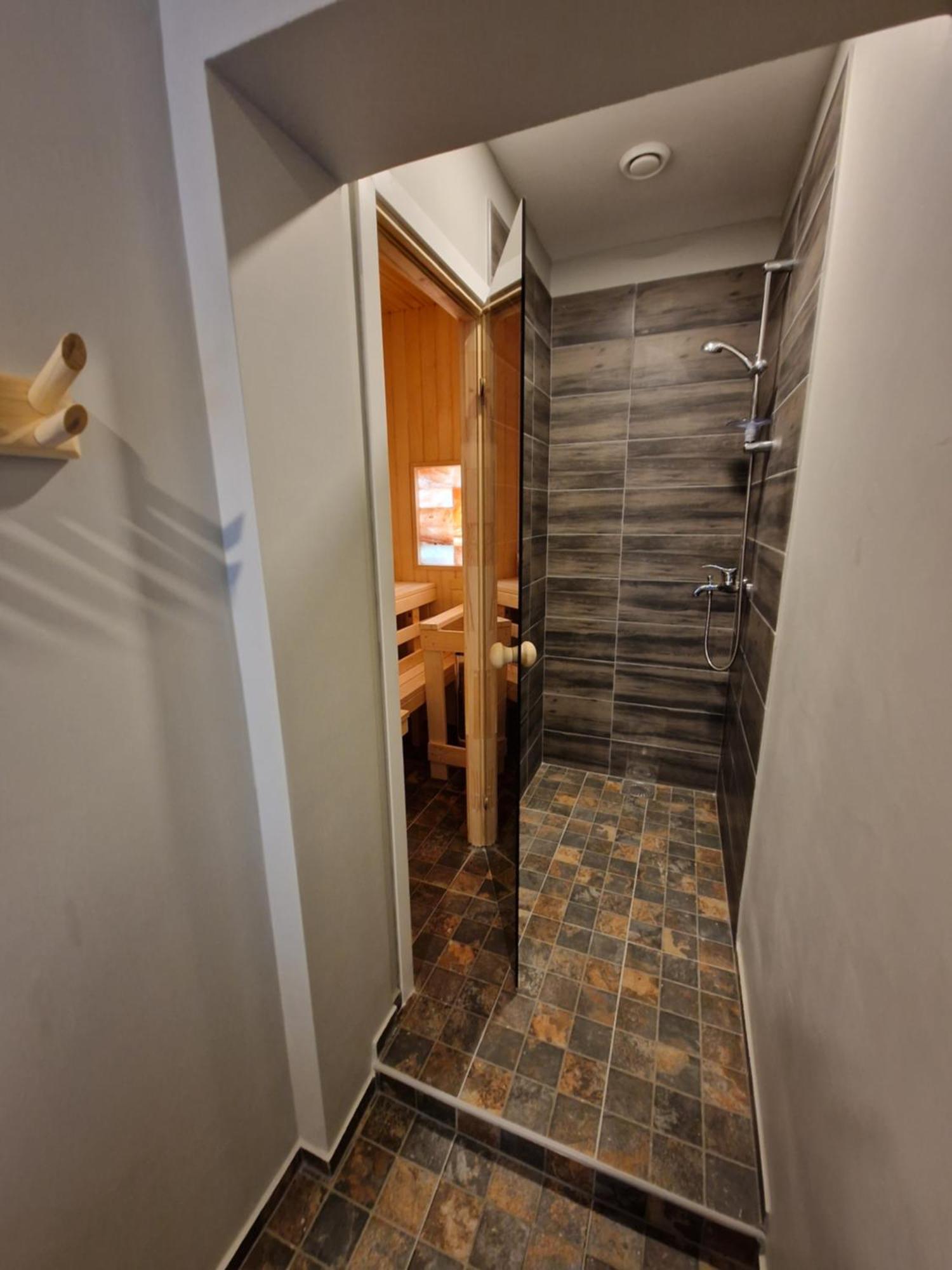 Hotel Karklu Muiza Єлгава Екстер'єр фото